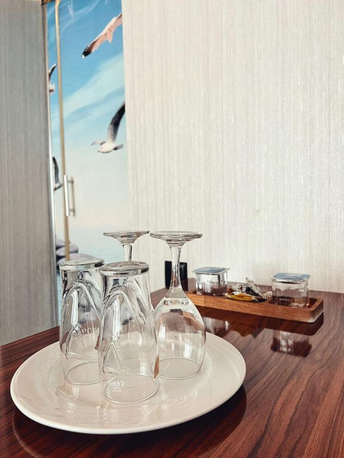 Zebra Hotel Alsancak Izmir Bagian luar foto